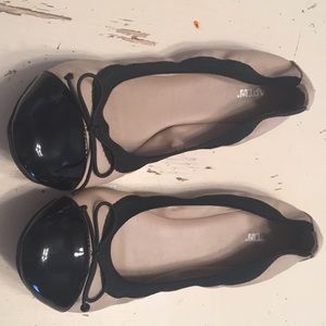 Apt 9 tan and black flats